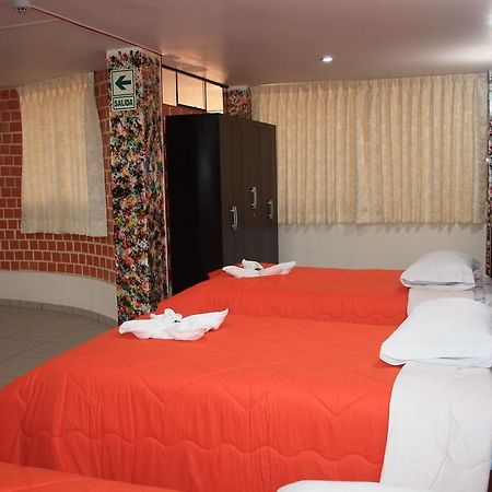 Hotel Los Gladiolos カハマルカ エクステリア 写真