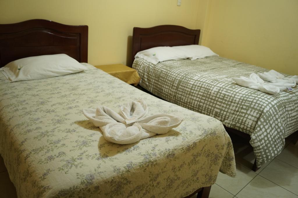 Hotel Los Gladiolos カハマルカ エクステリア 写真