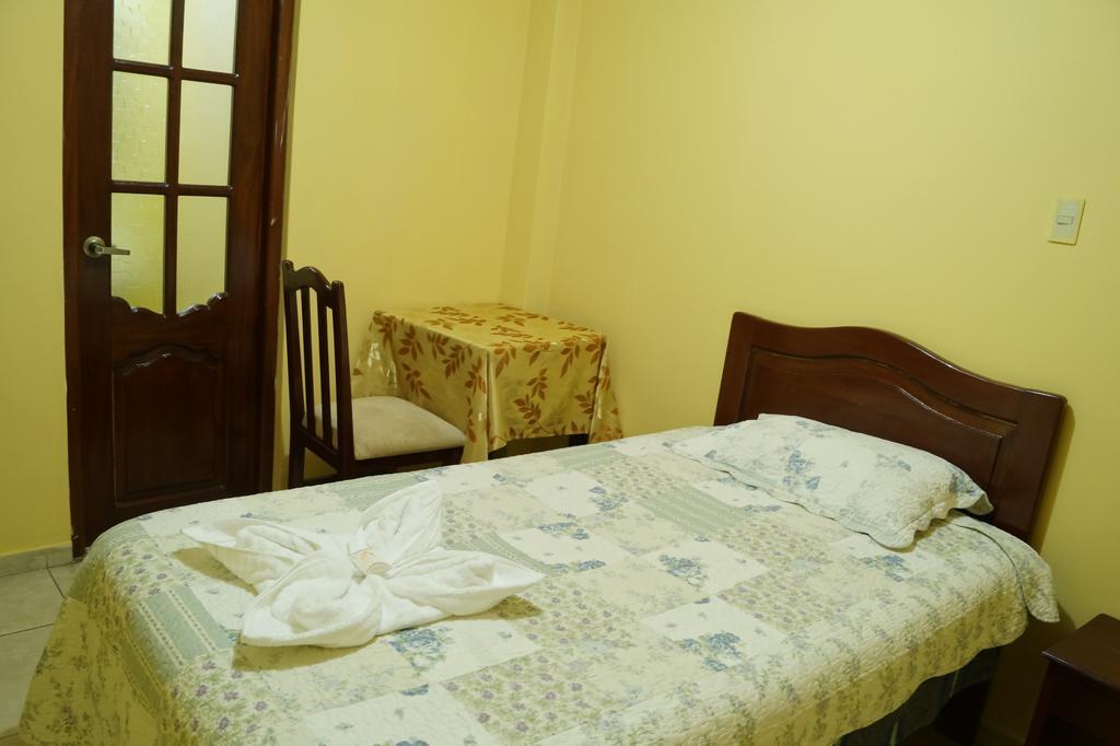 Hotel Los Gladiolos カハマルカ エクステリア 写真