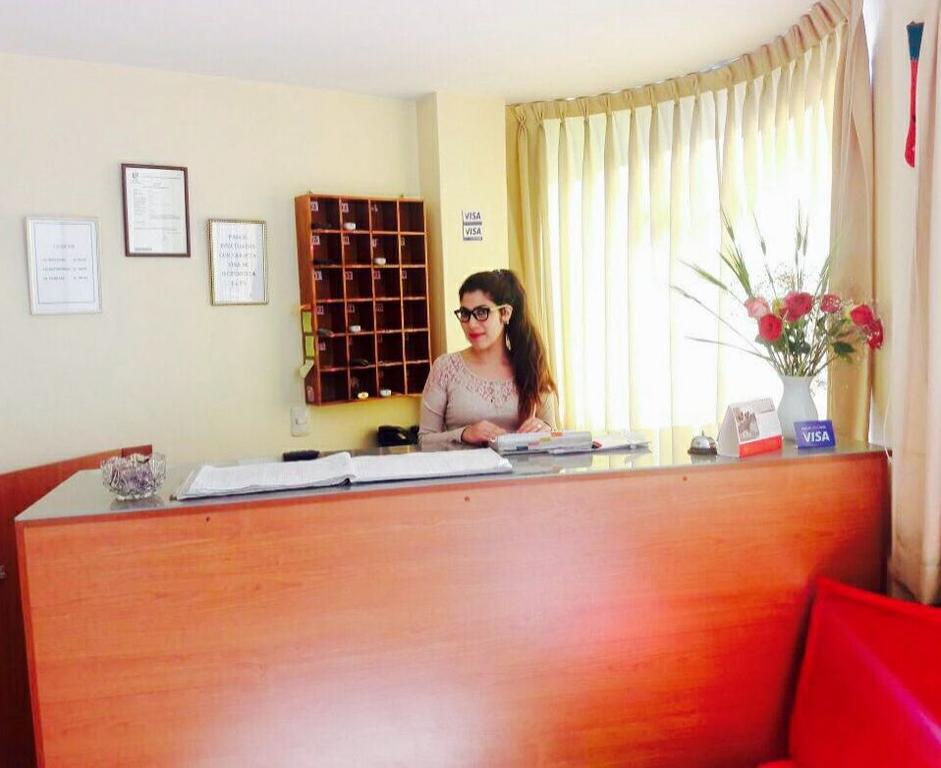 Hotel Los Gladiolos カハマルカ エクステリア 写真