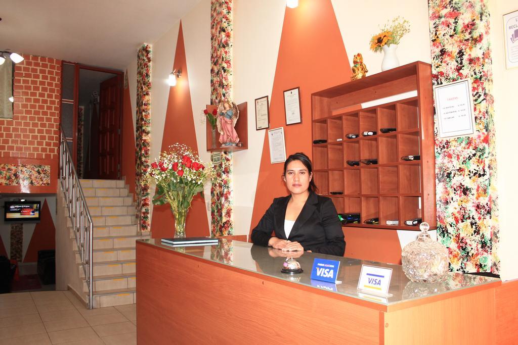 Hotel Los Gladiolos カハマルカ エクステリア 写真